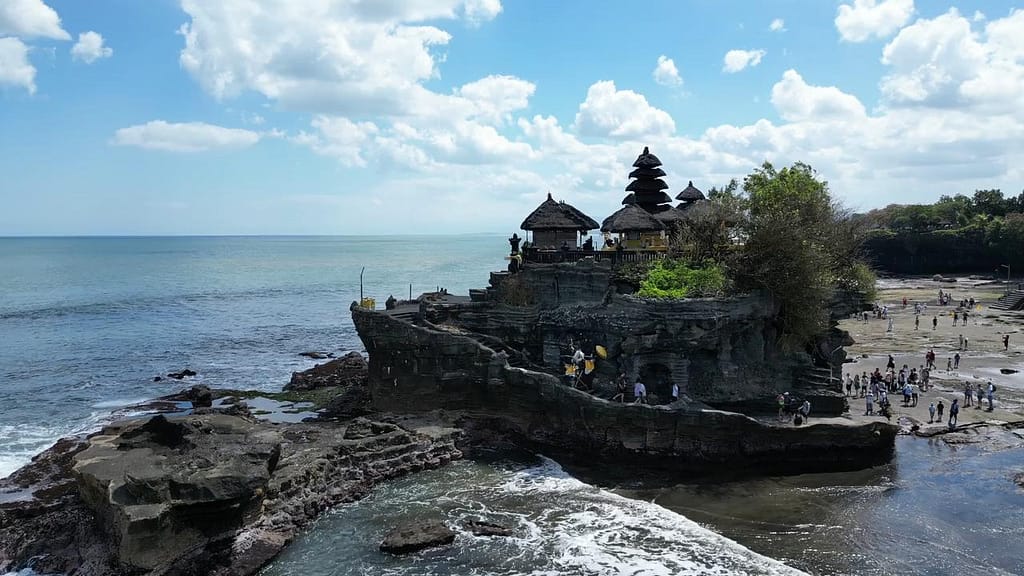 Luxury Bali Tanoh Lot floating temple