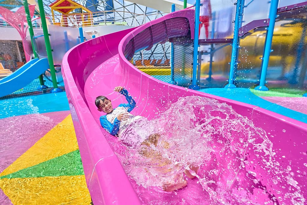 Utopia of the Seas-Splash away Slide